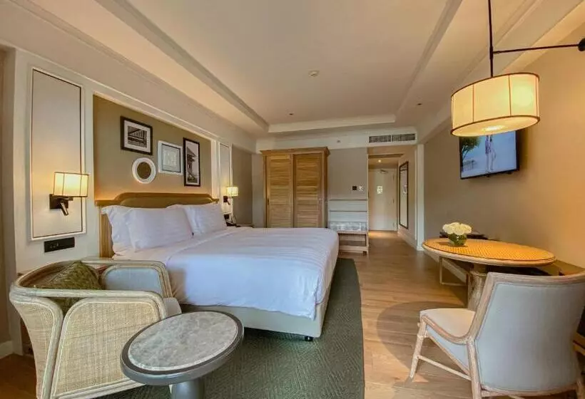 キングサイズベッドのスタンダードルーム, Dusit Thani Hua Hin