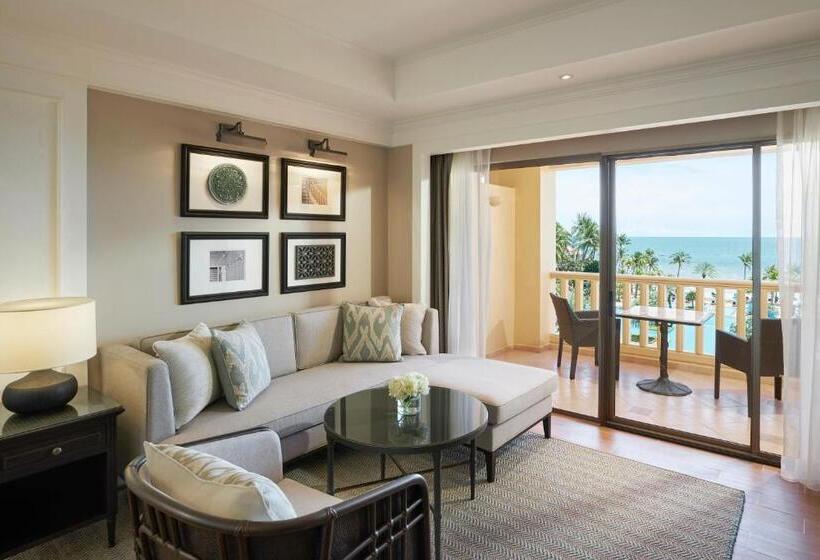 סוויטת קלאב, Dusit Thani Hua Hin