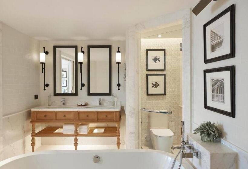 סוויטת קלאב, Dusit Thani Hua Hin