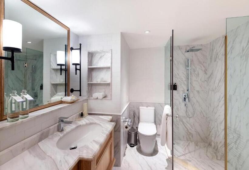 חדר דחוקס עם מיטת קינג, Dusit Thani Hua Hin