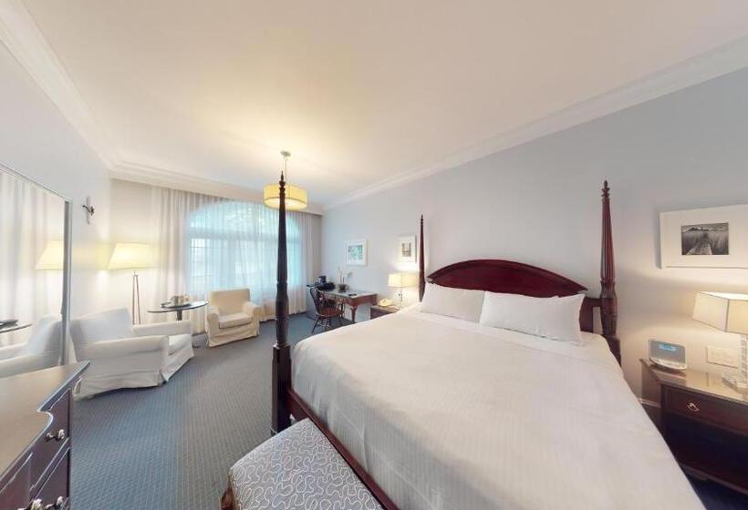 غرفة ديلوكس سرير كينج, Avon Old Farms