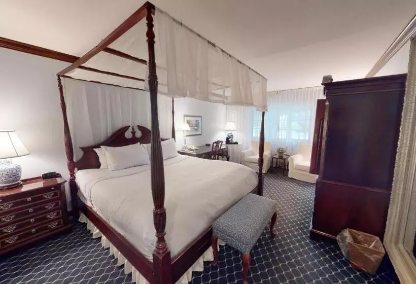 Classic-huone King-vuode, Avon Old Farms