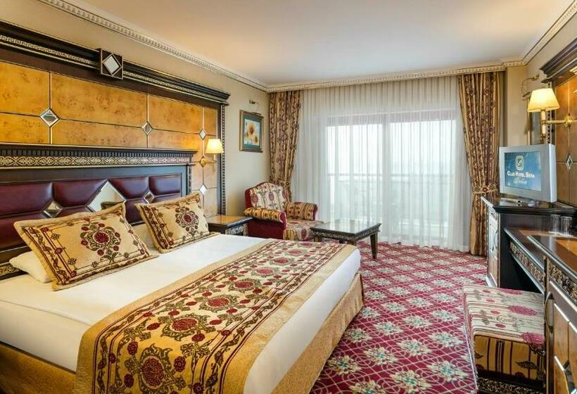 Номер Стандарт Трехместный, Club Hotel Sera