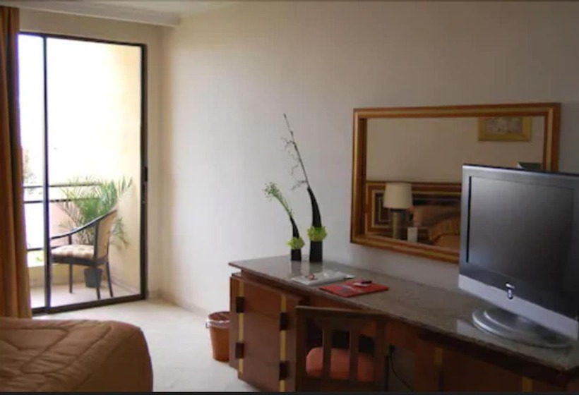 اتاق استاندارد یک نفره, Diplomat