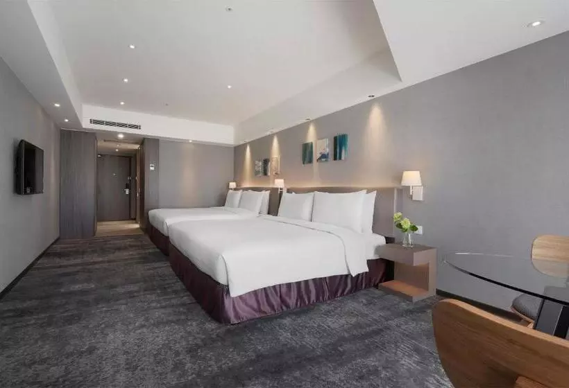 اتاق استاندارد چهار تخته, Illume Taipei