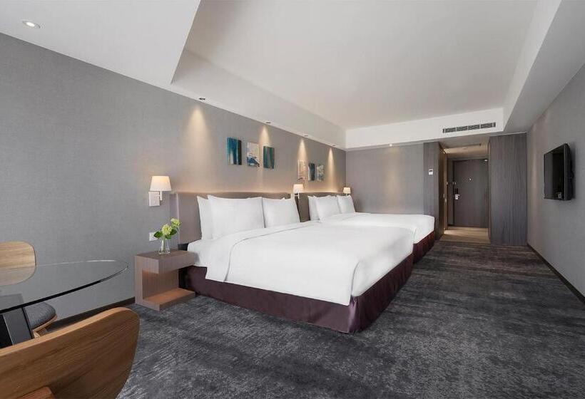 اتاق استاندارد چهار تخته, Illume Taipei