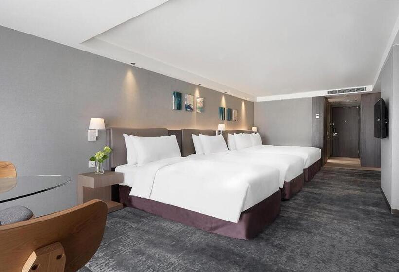 اتاق استاندارد چهارنفره با بالکن, Illume Taipei