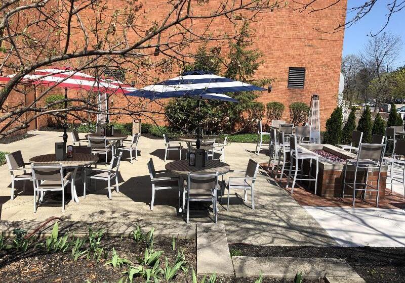 스탠다드 룸 킹사이즈 침대, Marriott Albany