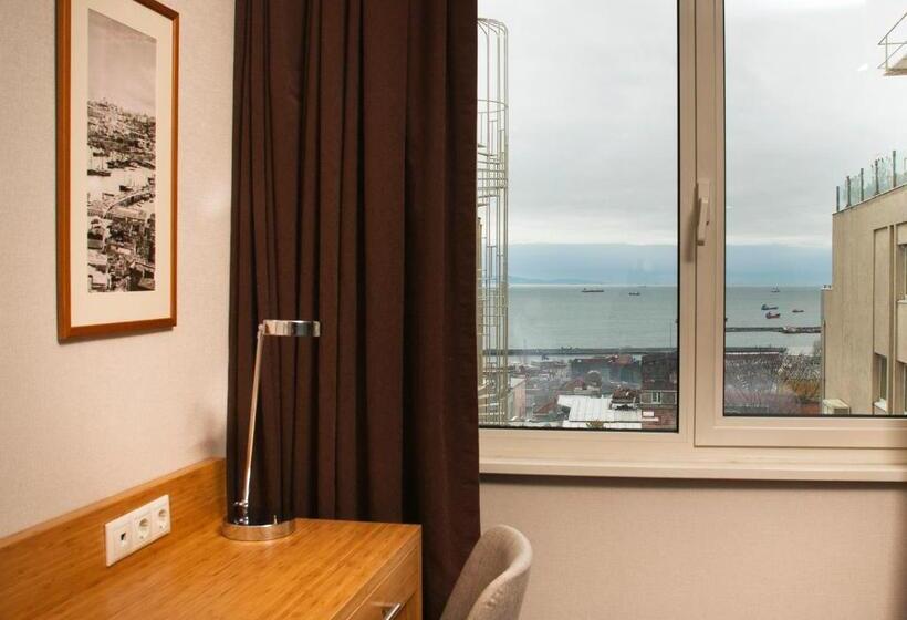 اتاق استاندارد با چشم‌انداز دریا, Radisson Hotel President Old Town Istanbul