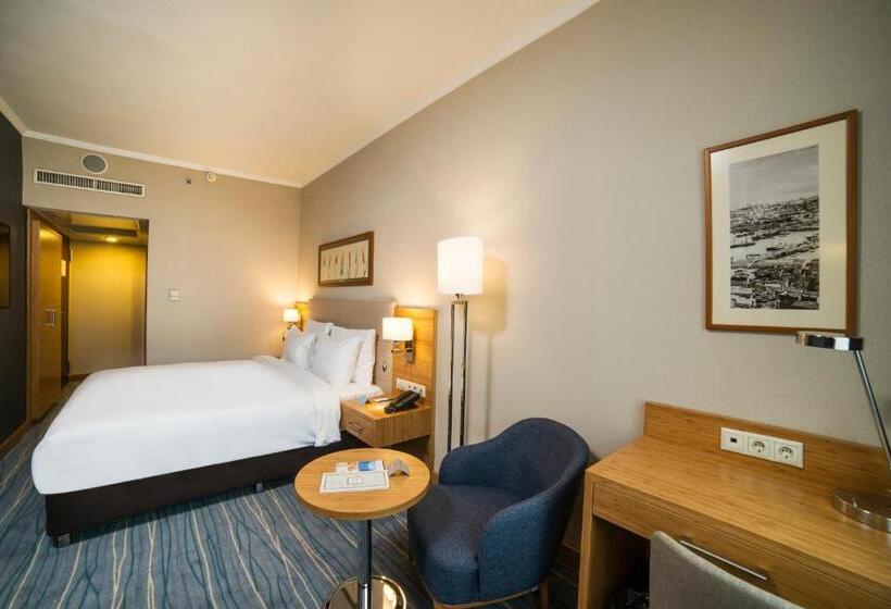 اتاق استاندارد با چشم‌انداز دریا, Radisson Hotel President Old Town Istanbul
