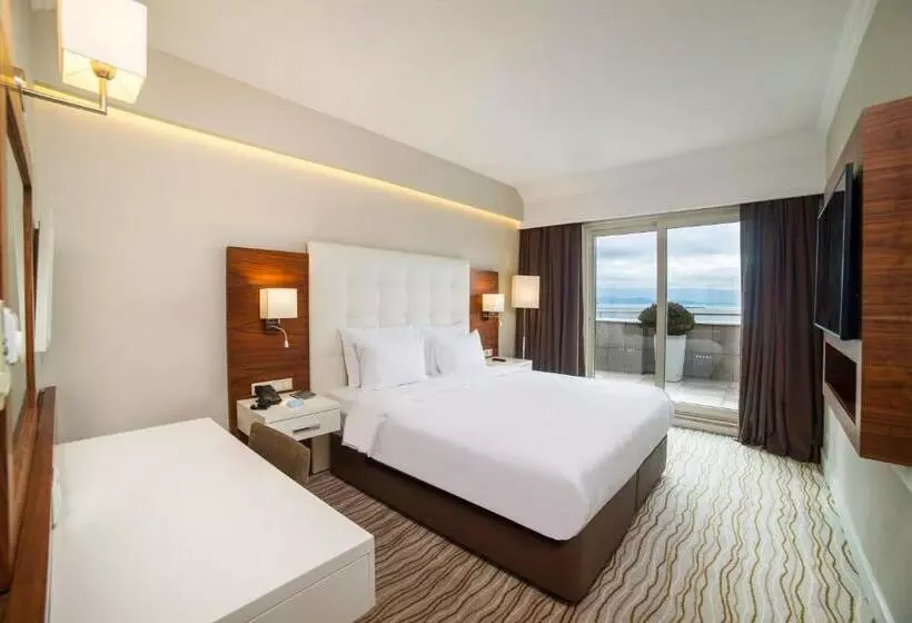 سوییت با چشم‌انداز دریا, Radisson Hotel President Old Town Istanbul