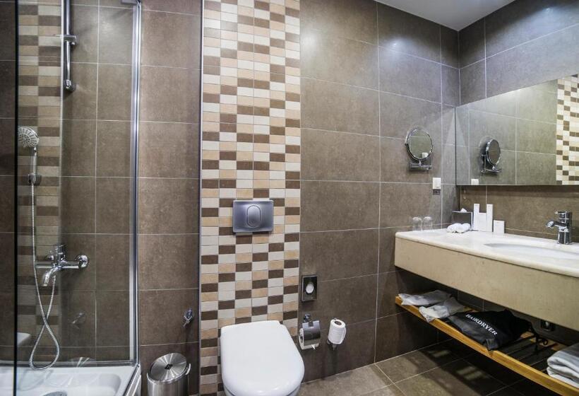 سوییت با چشم‌انداز دریا, Radisson Hotel President Old Town Istanbul