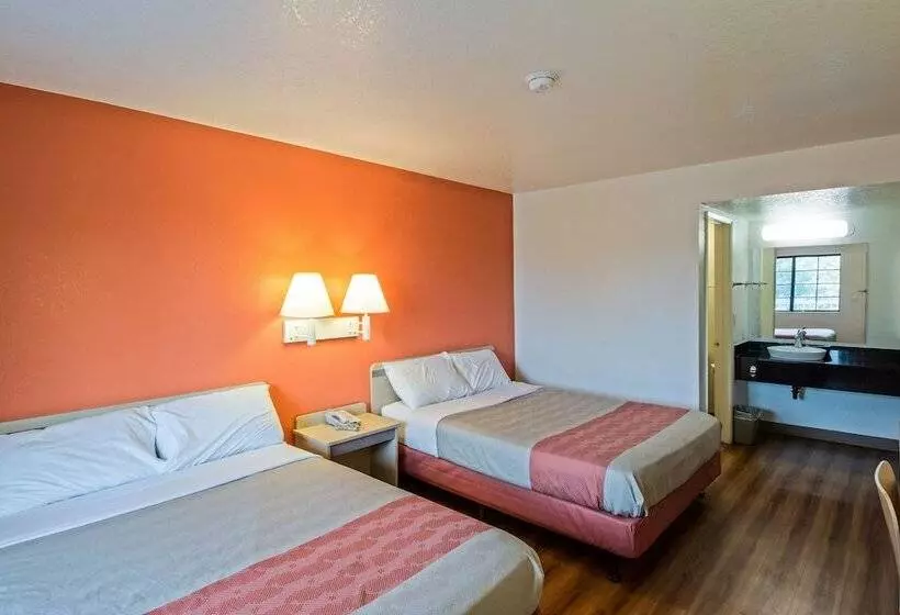 デラックスルーム, Motel 6 Redding, Ca  South