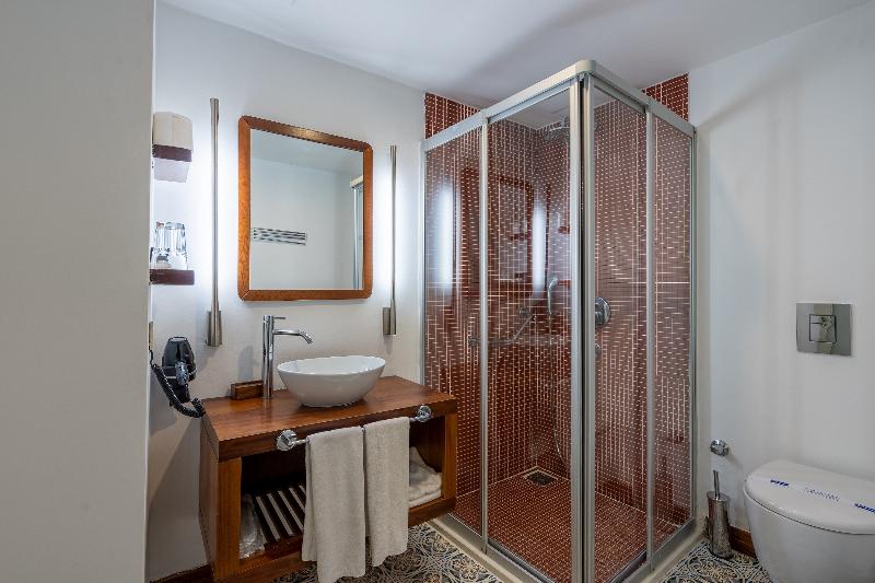 اتاق اکونومی, Puding