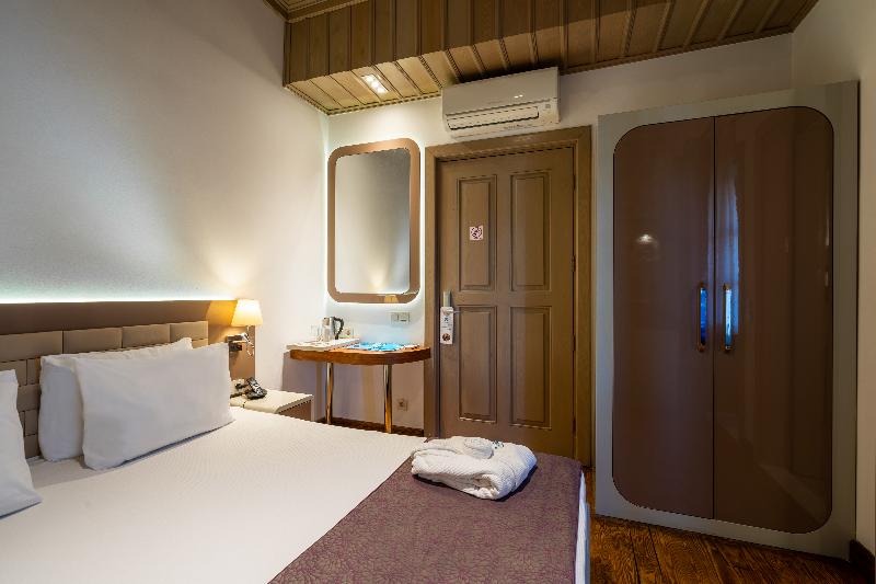 اتاق خانوادگی, Puding