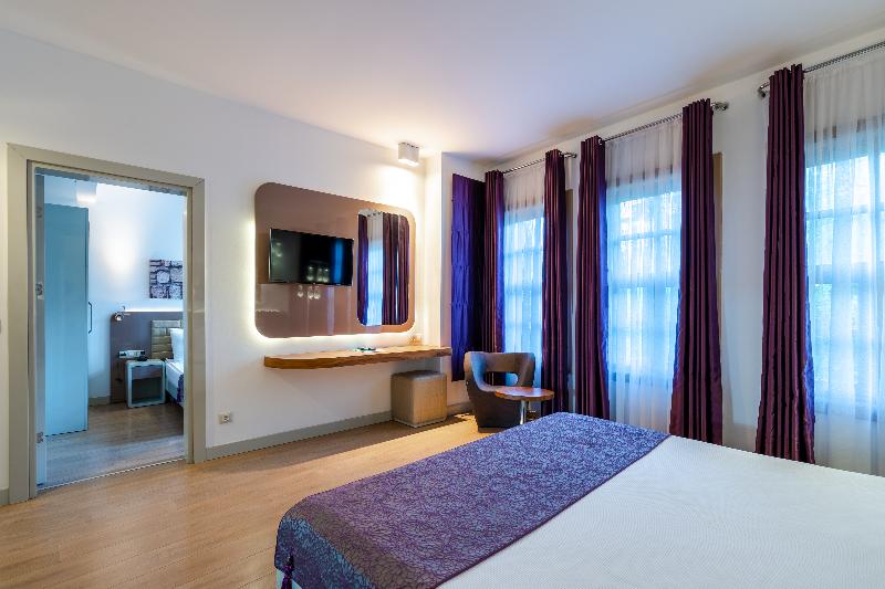 اتاق خانوادگی, Puding