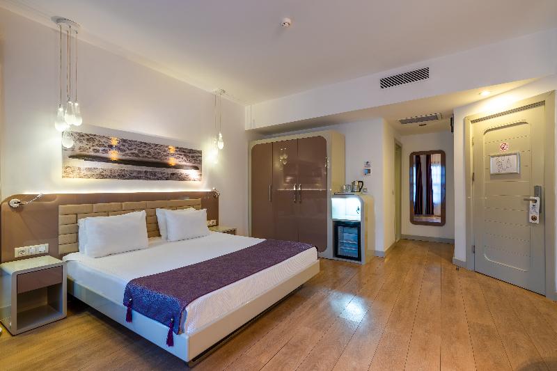 اتاق خانوادگی, Puding