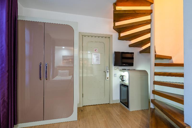 اتاق خانوادگی, Puding