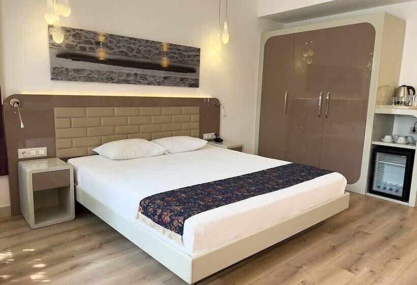 اتاق خانوادگی, Puding