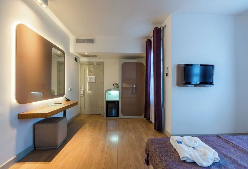 اتاق خانوادگی, Puding