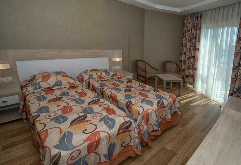 Номер Стандарт Вид на Море с Балконом, Riviera Hotel & Spa