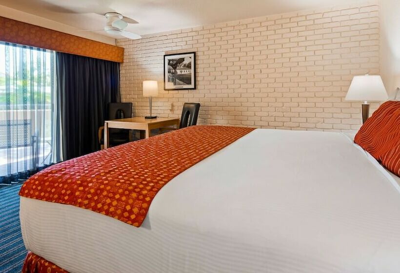 غرفة قياسية سرير مزدوج, Best Western Pine Tree Motel