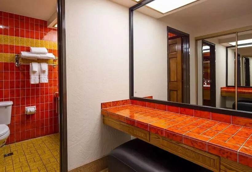 اتاق استاندارد با تخت دوبل, Best Western Pine Tree Motel