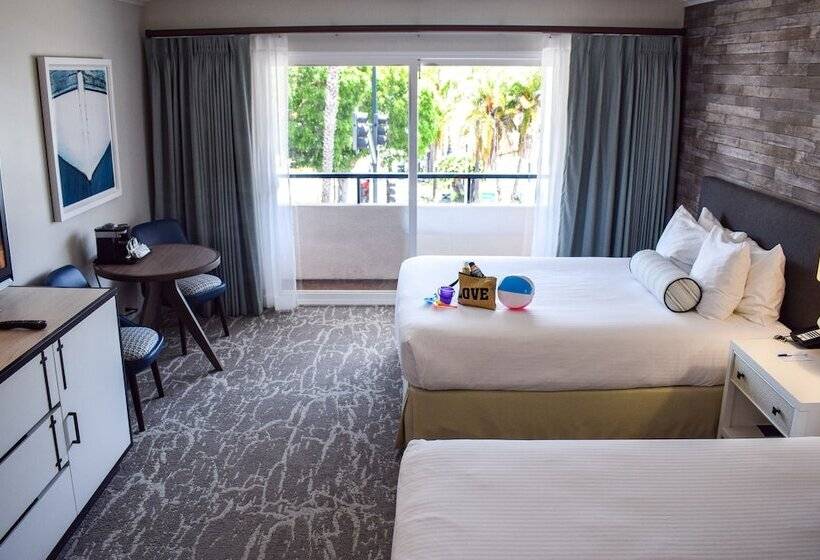 غرفه قياسيه سريرين مزدوجين, Beachside Inn