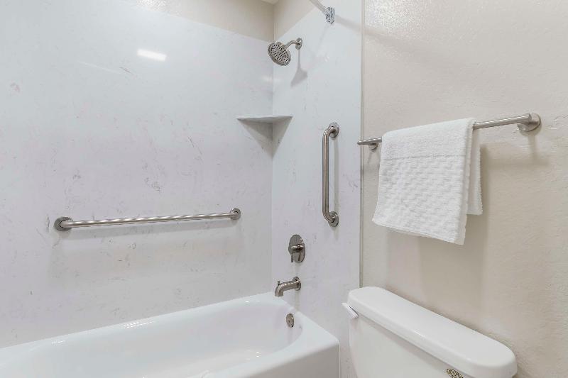 חדר סטנדרט מותאם לאדם עם מוגבלויות, Best Western Cordelia Inn