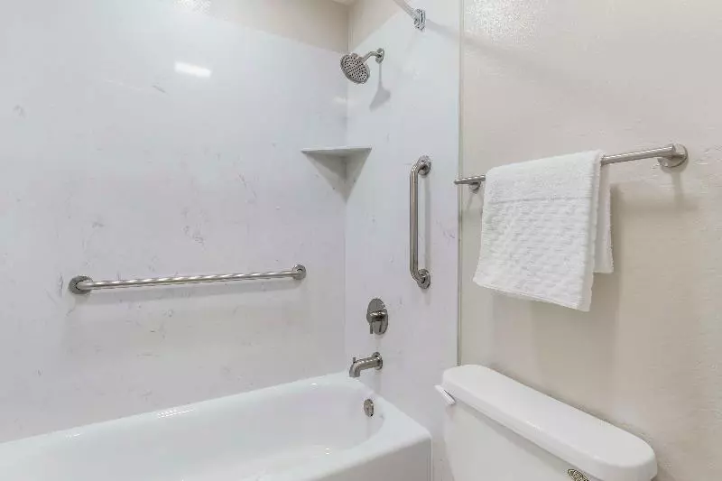 اتاق استاندارد برای معلولان, Best Western Cordelia Inn