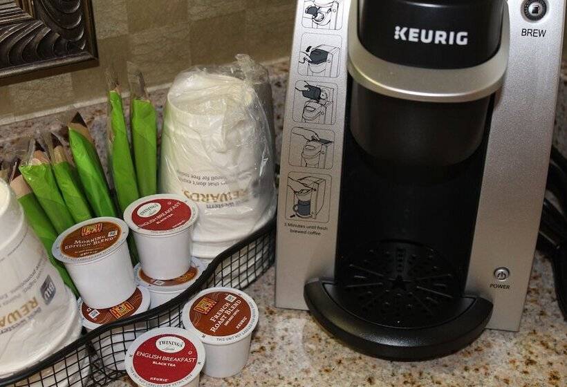 Люкс, Best Western De Anza Inn