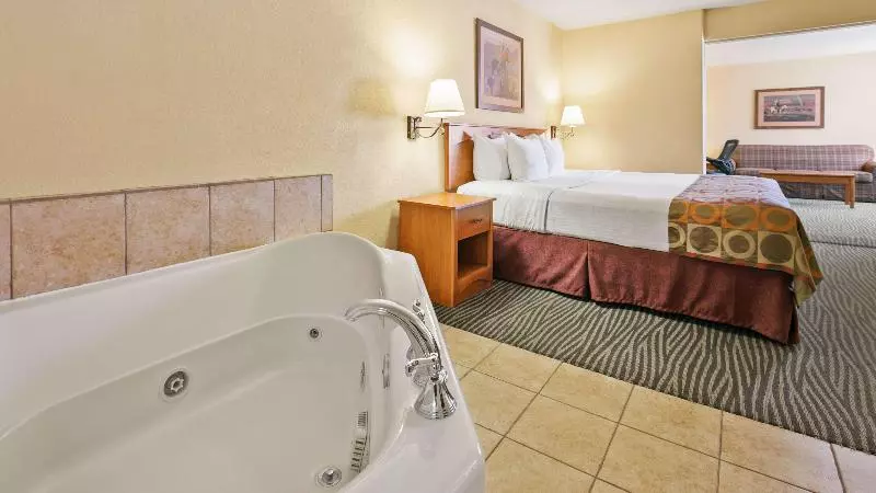 キングサイズベッドのスイートルーム, Best Western Desert Inn
