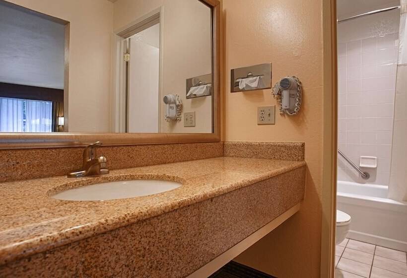 סוויטה, Best Western Gold Country Inn