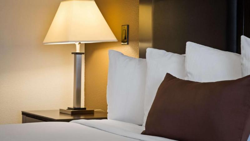 Люкс Кровать Кинг, Best Western Plus Concordville