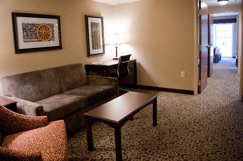 キングサイズベッドのスイートルーム, Best Western Plus Intercourse Village Inn