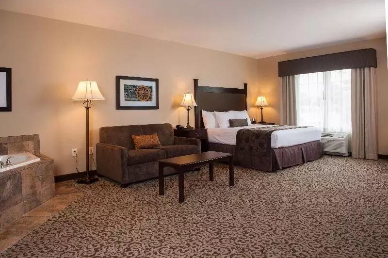 キングサイズベッドのスイートルーム, Best Western Plus Intercourse Village Inn