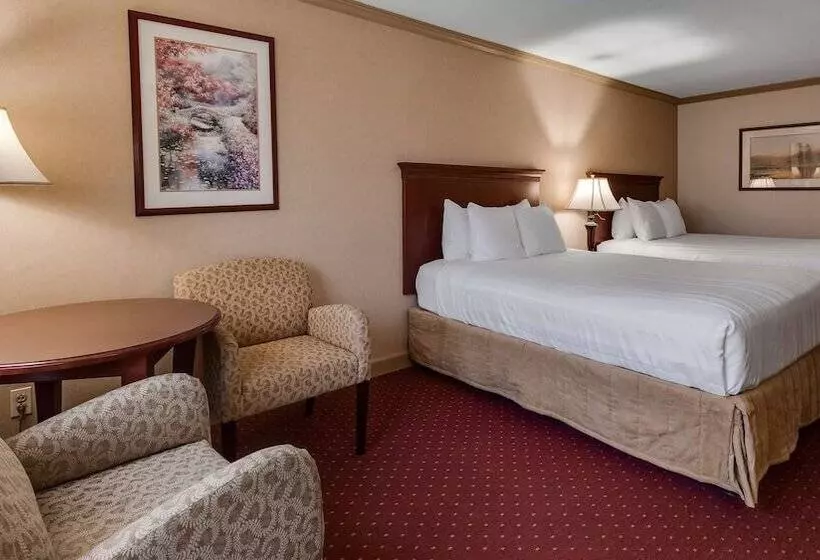 ２ダブルベッドのスタンダードルーム, Best Western Plus Morristown Inn