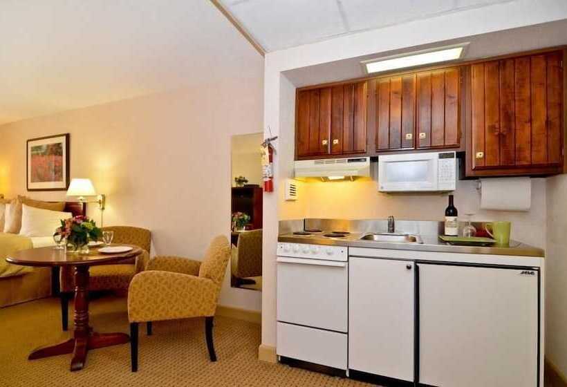 디럭스 스위트, Best Western Plus Morristown Inn