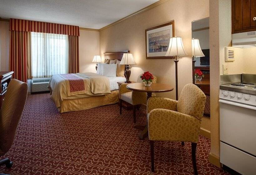 جناح ديلوكس, Best Western Plus Morristown Inn