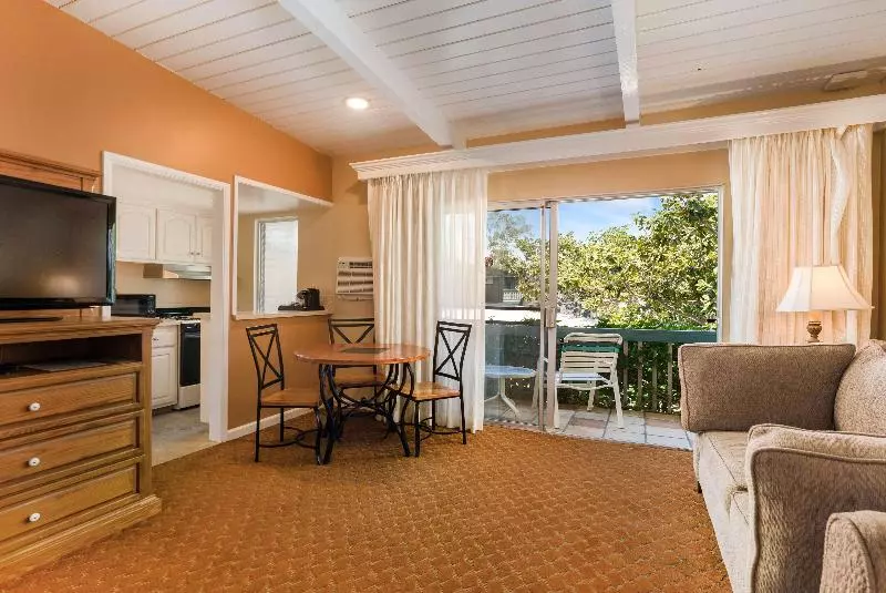 キングサイズベッドのスイートルーム, Best Western Plus Santa Barbara