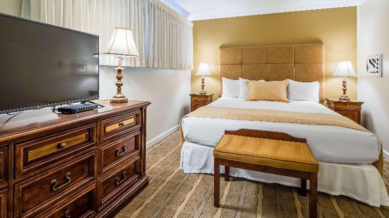 מיטת קינג בסוויטה, Best Western Plus Santa Barbara