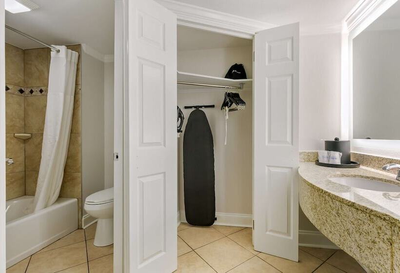 Номер Стандарт 2 Двуспальные Кровати, Best Western Plus Westbank