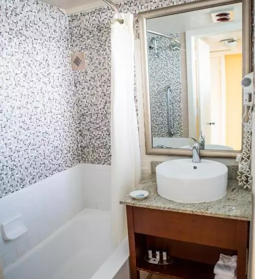 Sviitti Parveke, Best Western Plus Yacht Harbor Inn