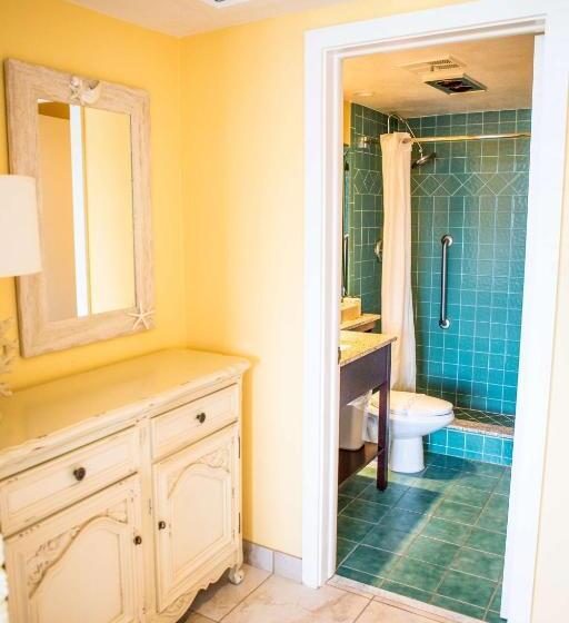 キングサイズベッドのスイートルーム, Best Western Plus Yacht Harbor Inn