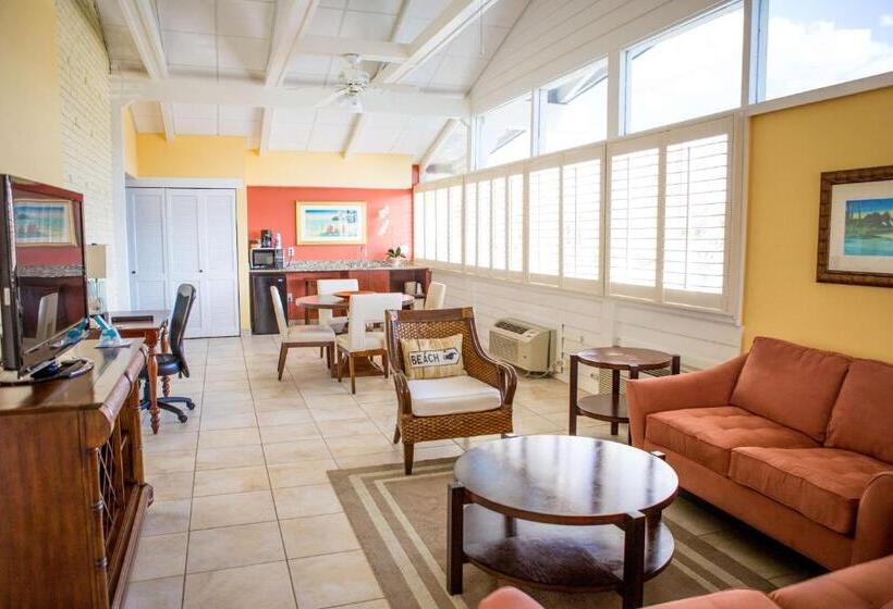 キングサイズベッドのスイートルーム, Best Western Plus Yacht Harbor Inn