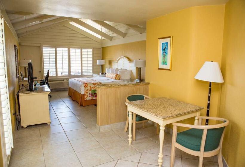 발코니가 있는 스위트, Best Western Plus Yacht Harbor Inn