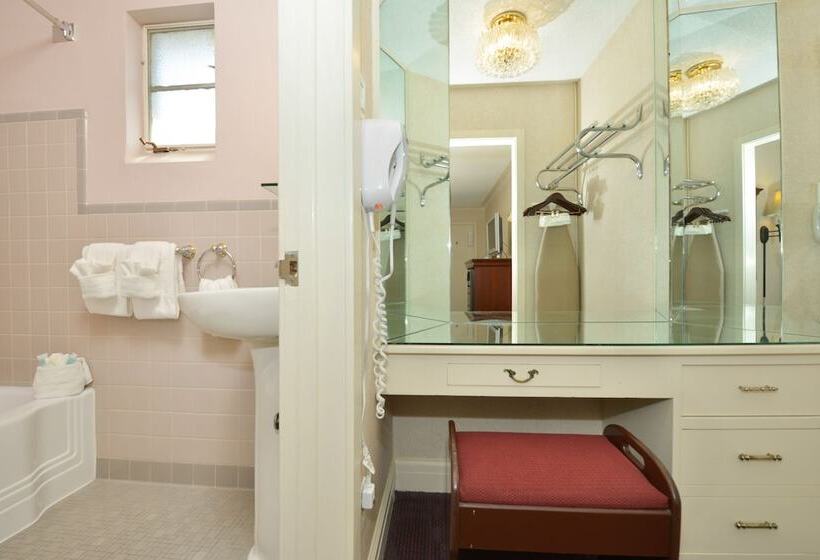 带2个双人床的标准工作室, Best Western Route 66 Rail Haven