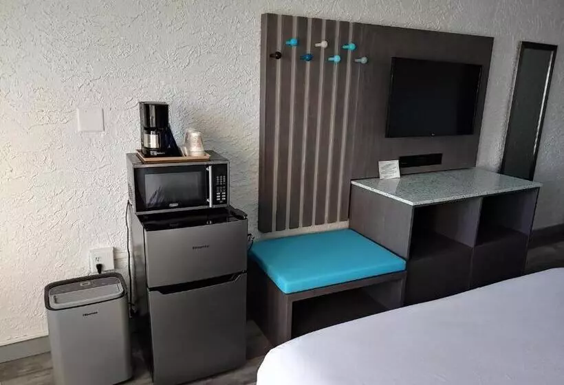 اتاق استاندارد با تخت دو نفره بزرگ, Casa Loma Panama City Beach   Beachfront