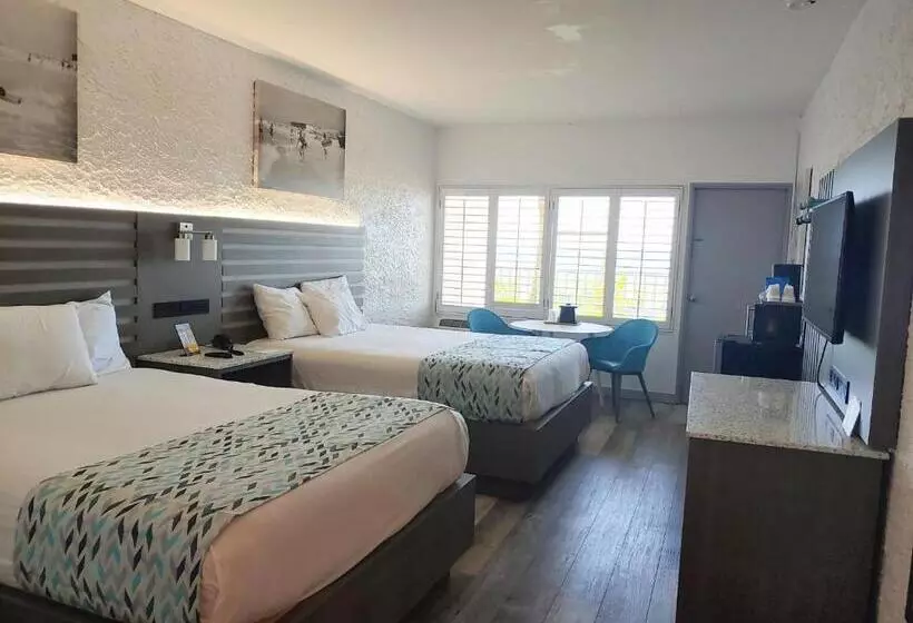 اتاق استاندارد با تخت دو نفره بزرگ, Casa Loma Panama City Beach   Beachfront