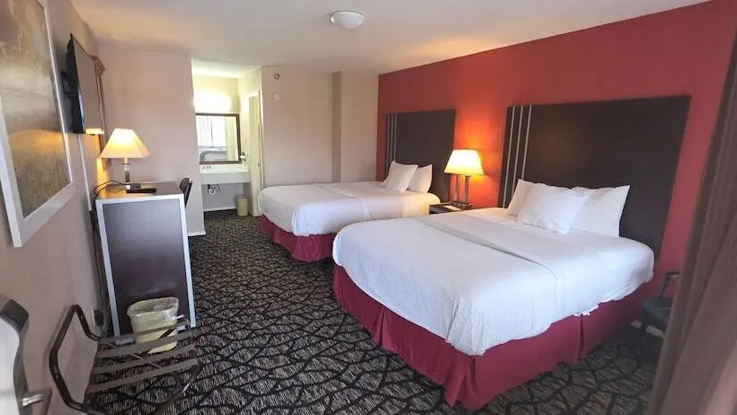 سوییت, Days Inn By Wyndham College Station University Drive